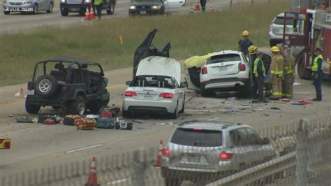 Texas fatal car accident today - Dallas County Sheriff's Office deputies said a multi-vehicle crash along I-35 southbound left one person dead and at least two others hurt early Sunday morning.